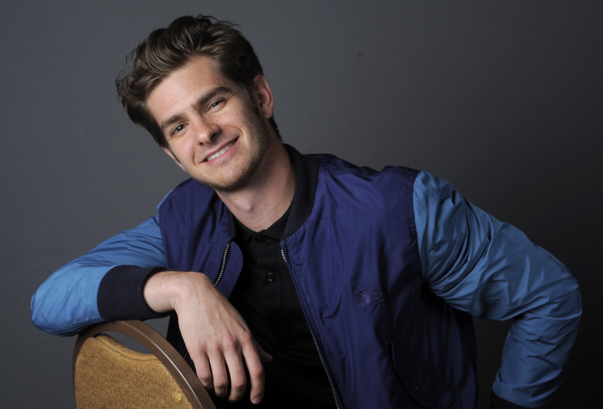 Download American Actor Celebrity Andrew Garfield HD Wallpaper