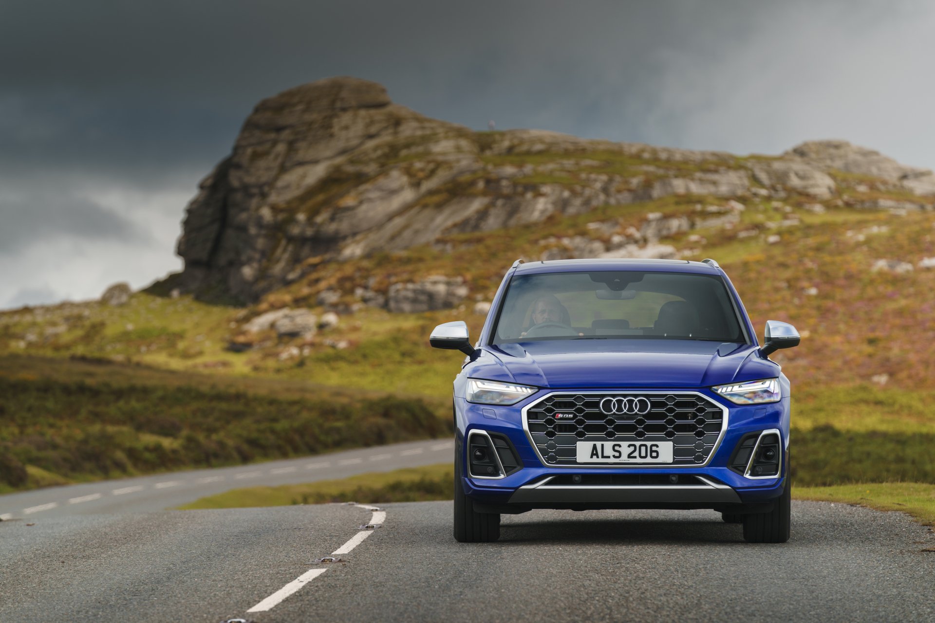 Download SUV Vehicle Audi SQ5 TDI 4k Ultra HD Wallpaper