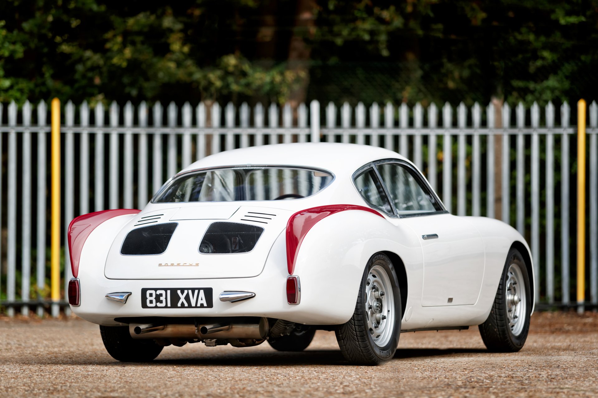 Download Vehicle Porsche 356B 4k Ultra HD Wallpaper