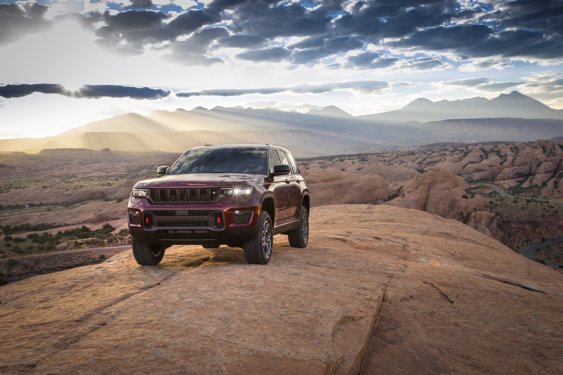 Download SUV Jeep Grand Cherokee Trailhawk Vehicle Jeep Grand Cherokee HD Wallpaper