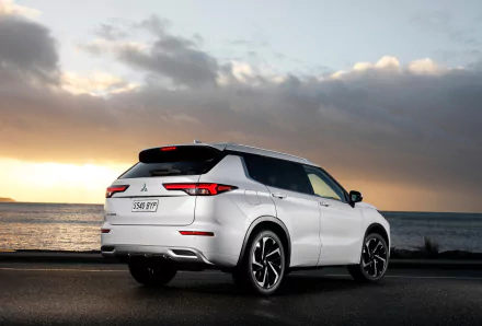 SUV vehicle Mitsubishi Outlander HD Desktop Wallpaper | Background Image