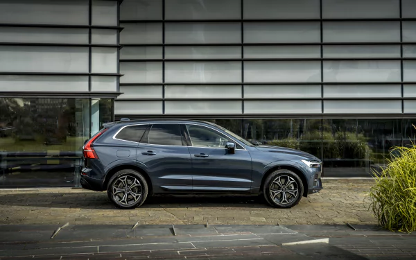  Volvo XC60 B4 AWD Momentum