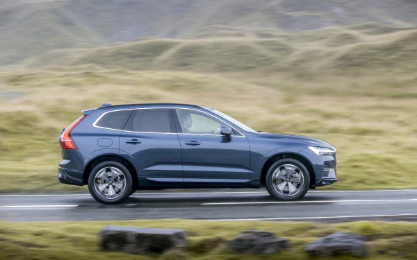  Volvo XC60 B4 AWD Momentum