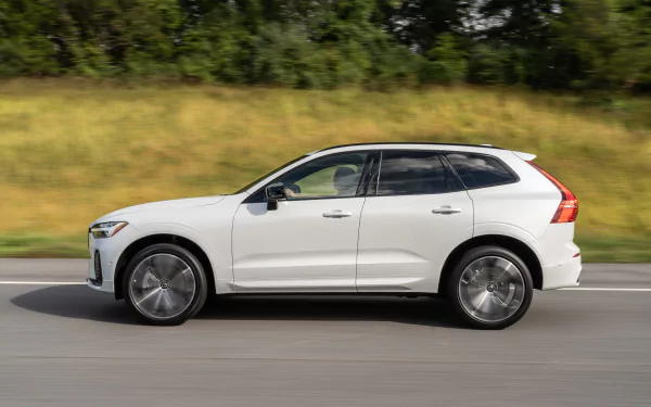 vehicle Volvo XC60 B6 AWD HD Desktop Wallpaper | Background Image