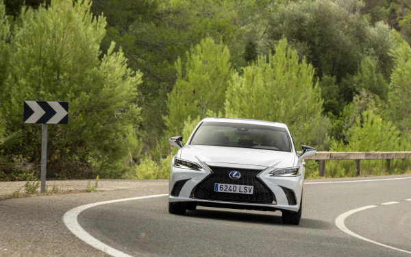 Lexus ES 300h F SPORT vehicle Lexus ES 300H HD Desktop Wallpaper | Background Image