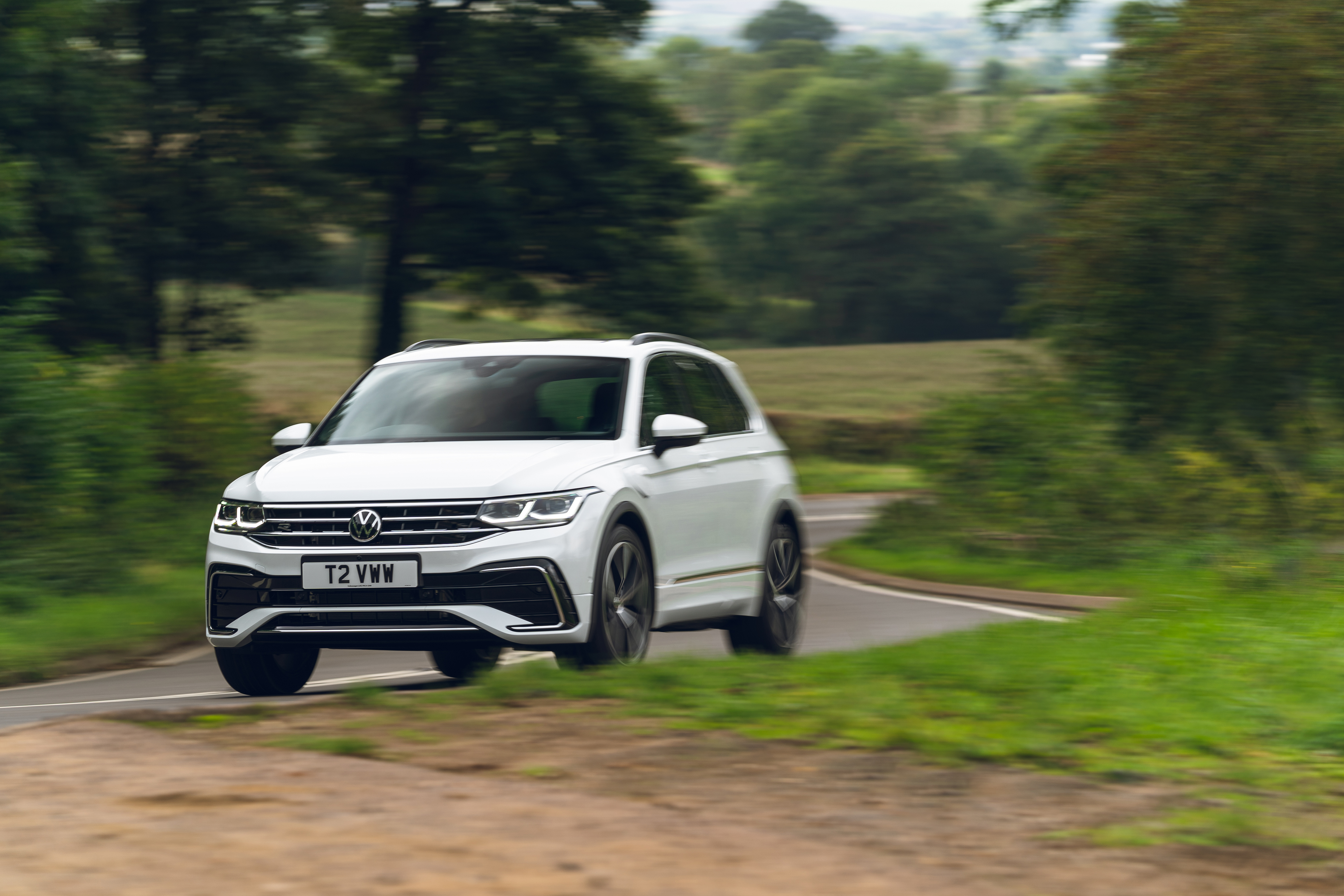 Vehicles Volkswagen Tiguan R-Line HD Wallpaper | Background Image