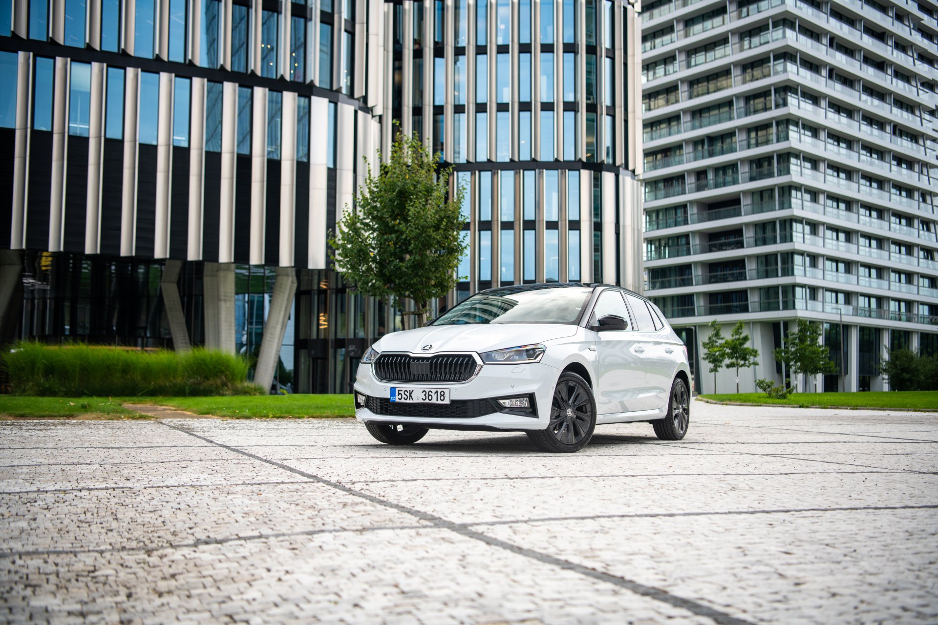 Download Vehicle Skoda Fabia 8k Ultra HD Wallpaper