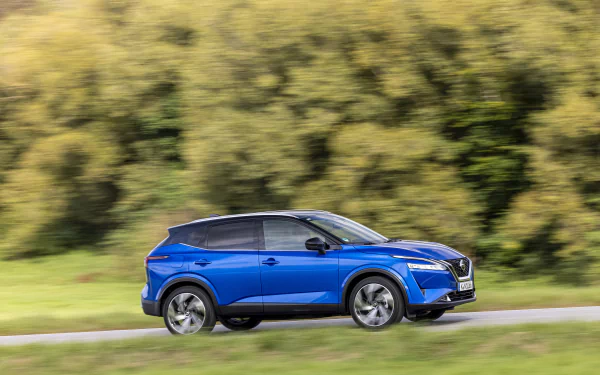 SUV vehicle Nissan Qashqai 4×4 HD Desktop Wallpaper | Background Image