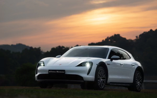 Porsche Taycan 4S Cross Turismo vehicle Porsche Taycan 4S HD Desktop Wallpaper | Background Image