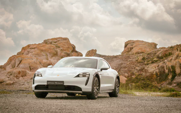 Porsche Taycan 4S Cross Turismo vehicle Porsche Taycan 4S HD Desktop Wallpaper | Background Image