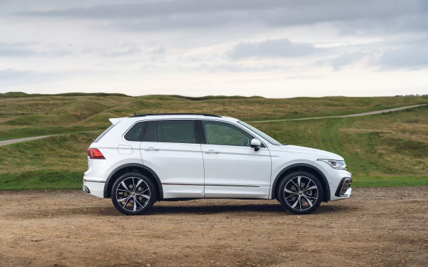 SUV Volkswagen Tiguan eHybrid R-Line vehicle Volkswagen Tiguan R-Line HD Desktop Wallpaper | Background Image