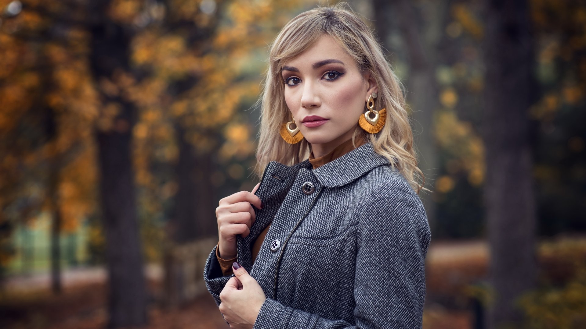 Download Earrings Depth Of Field Woman Model 4k Ultra HD Wallpaper