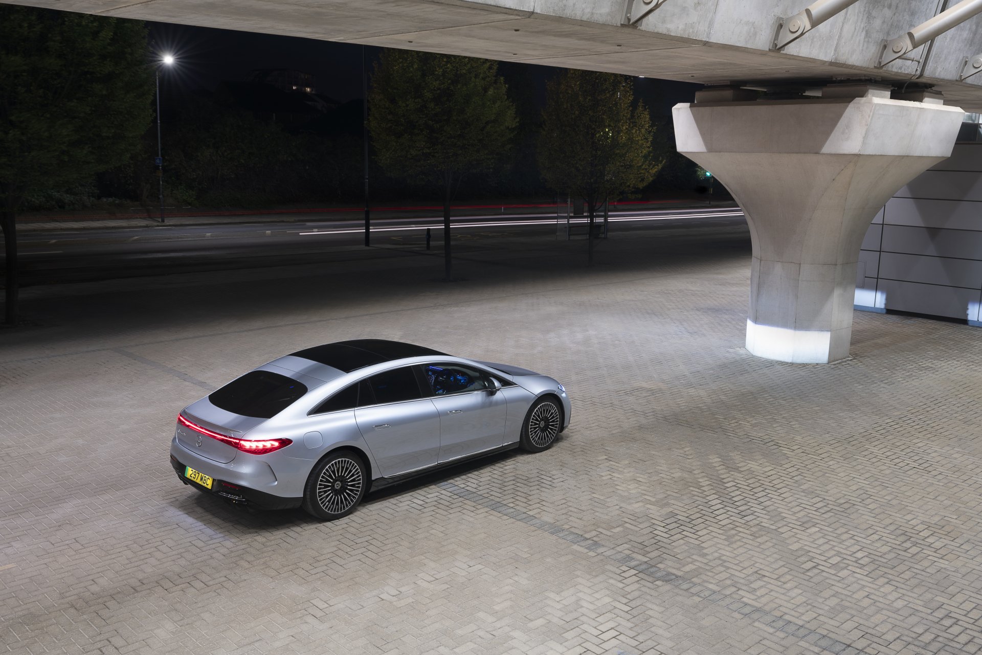 Download Mercedes-Benz EQS 450 AMG Line Vehicle Mercedes-Benz EQS 8k Ultra HD Wallpaper