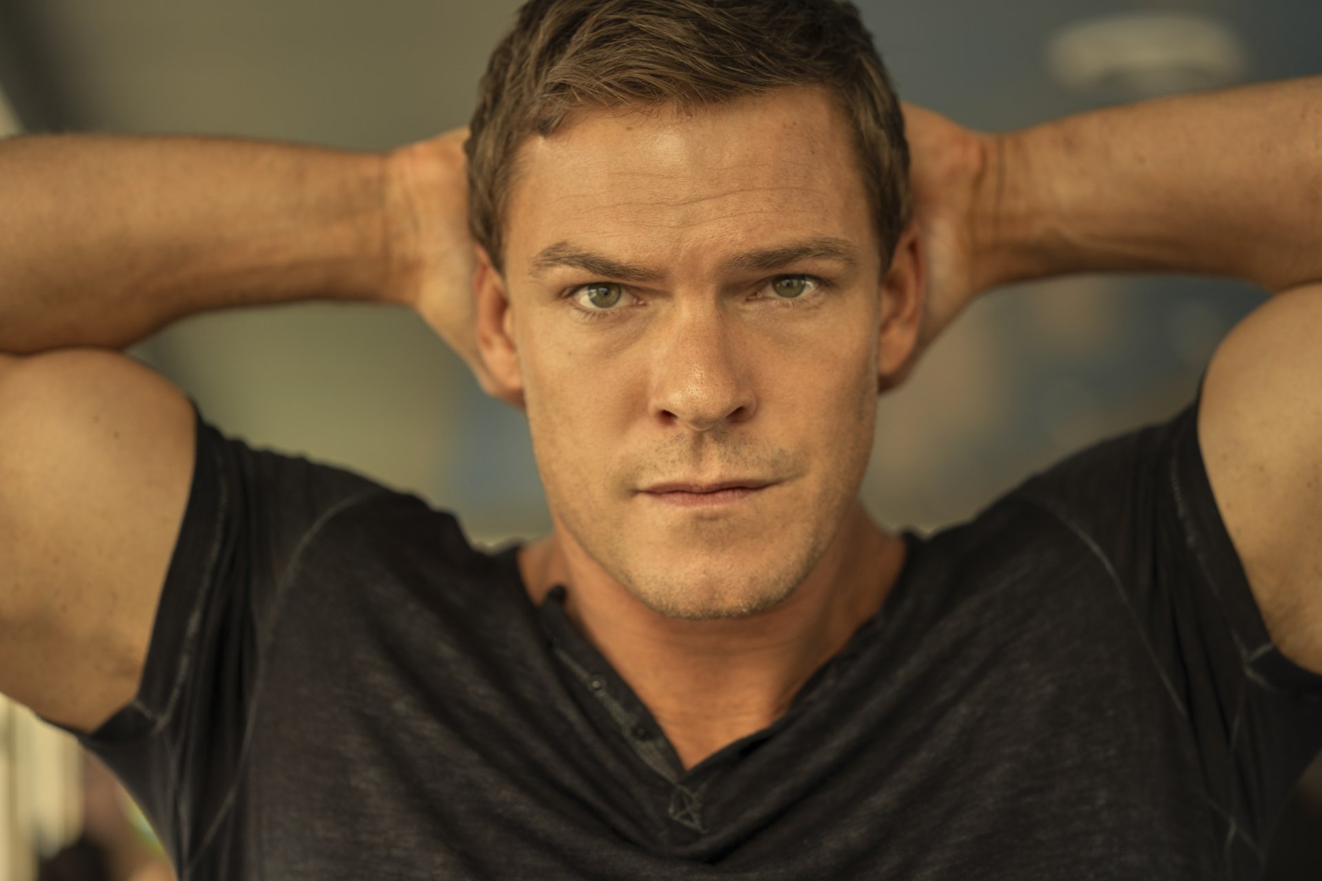 Download Alan Ritchson TV Show Reacher 4k Ultra HD Wallpaper