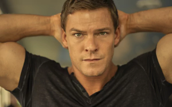 Alan Ritchson TV Show Reacher HD Desktop Wallpaper | Background Image