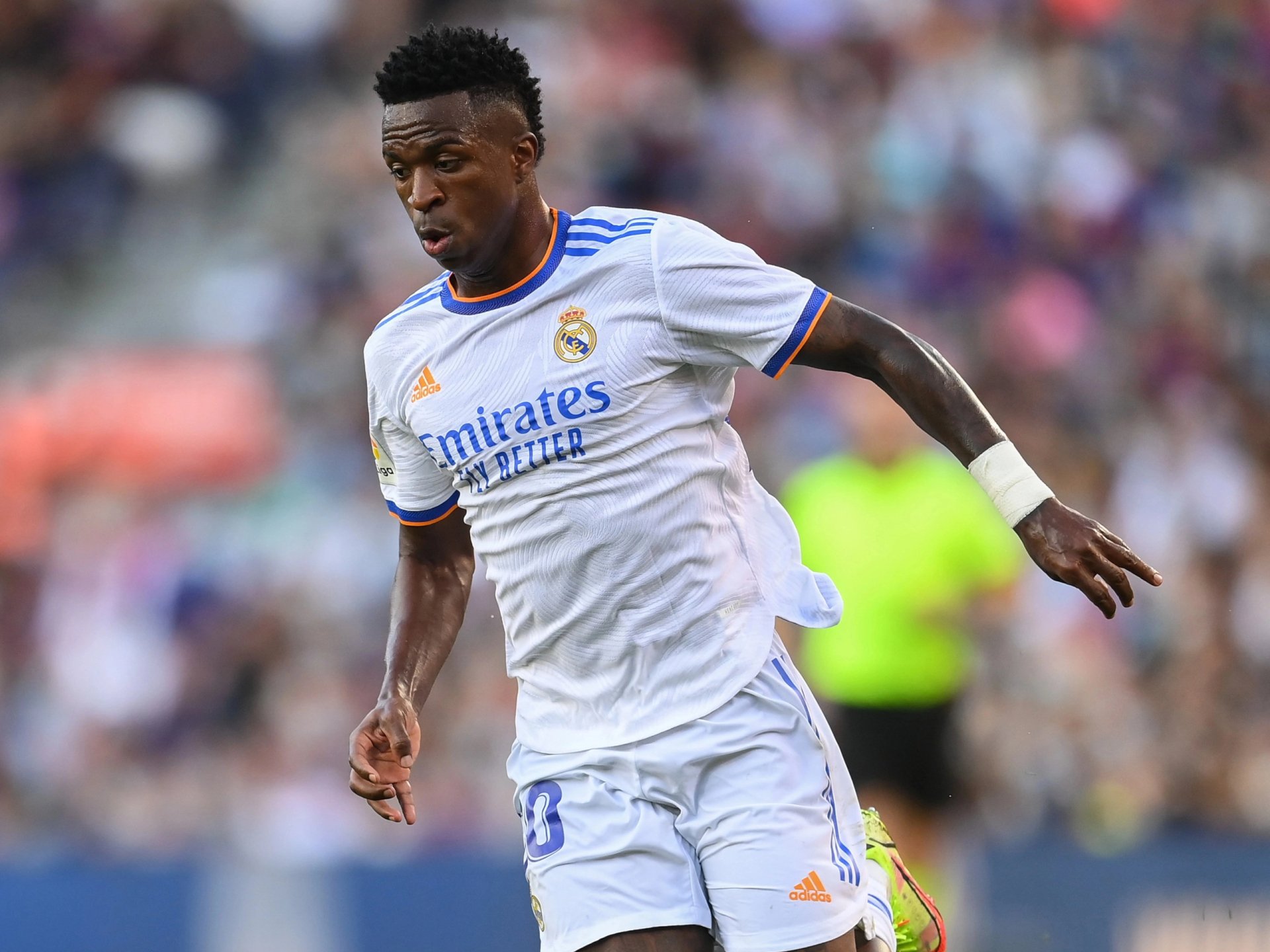 Download Vinícius Júnior Sports HD Wallpaper