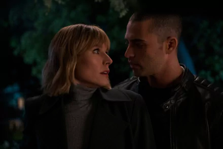 Kristen Bell TV Show The Woman in the House Across the Street from the Girl in the Window HD Desktop Wallpaper | Background Image