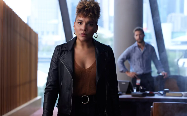 Emmy Raver-Lampman movie blacklight HD Desktop Wallpaper | Background Image