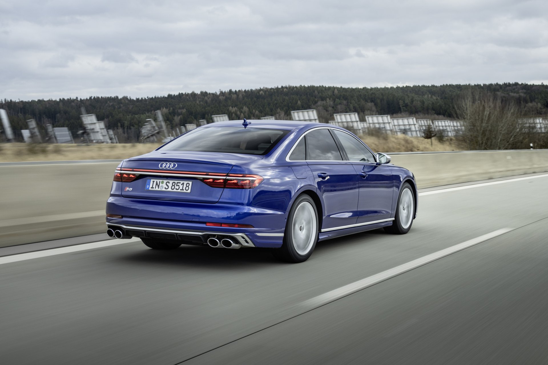 Download Vehicle Audi S8 4k Ultra HD Wallpaper