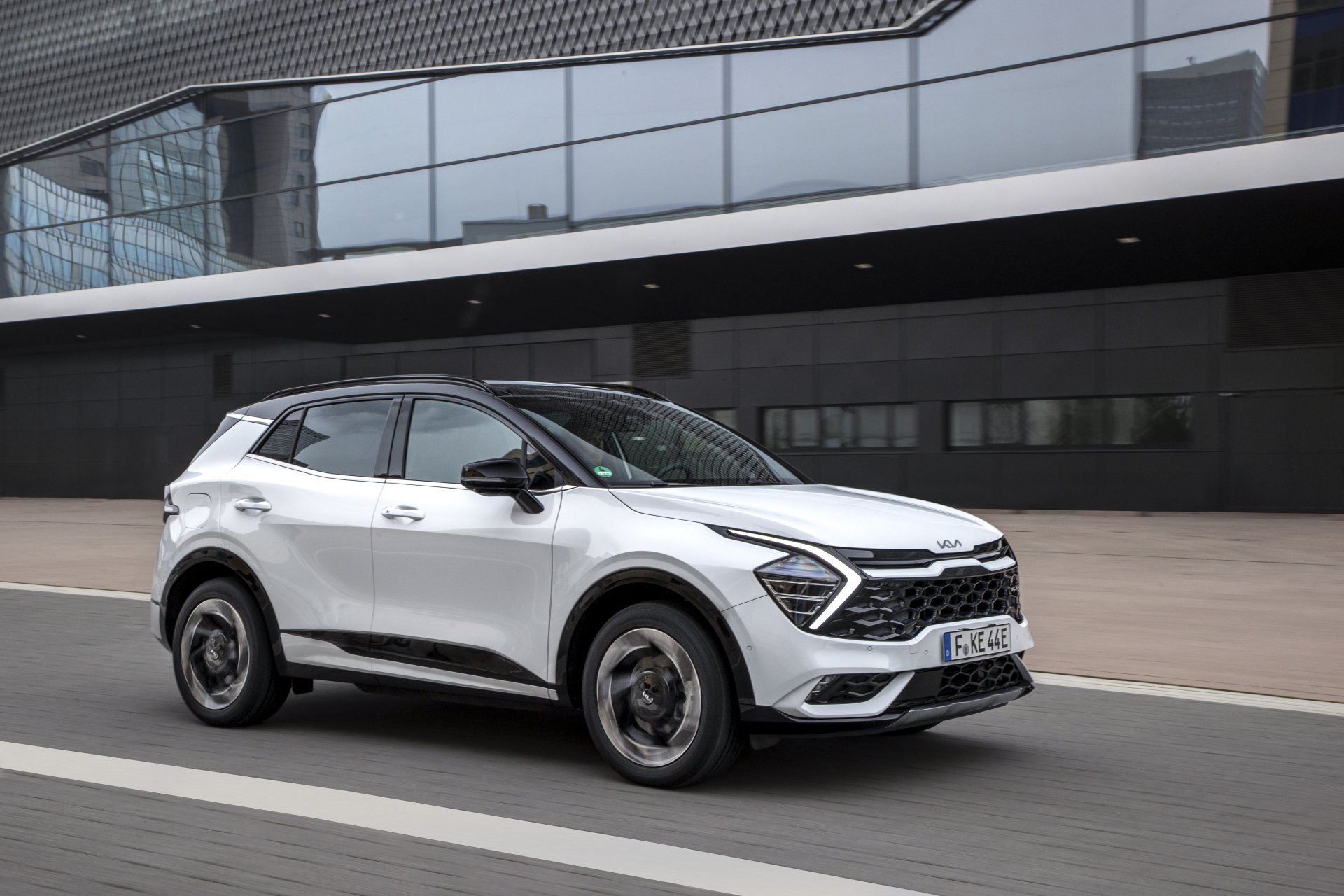 Download SUV Kia Sportage GT-Line PHEV Vehicle Kia Sportage GT-Line 4k Ultra HD Wallpaper