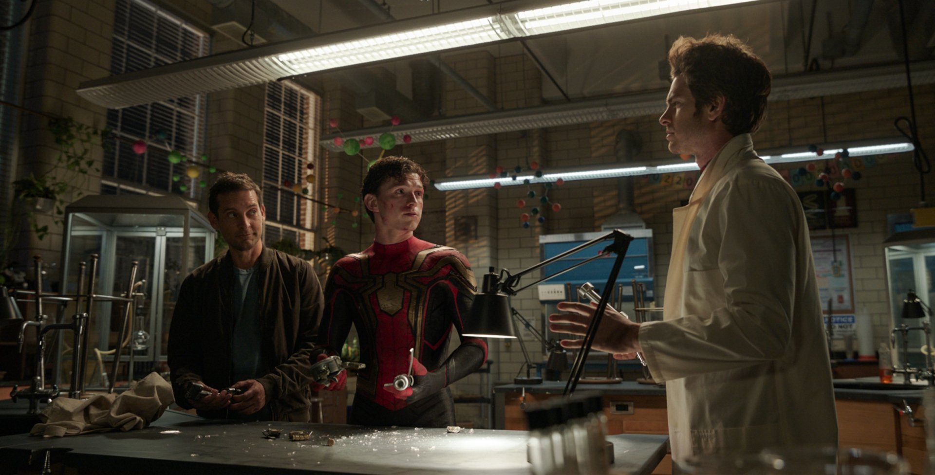 Download Tom Holland Tobey Maguire Spider Man Peter Parker Andrew Garfield Movie Spider-Man: No Way Home HD Wallpaper