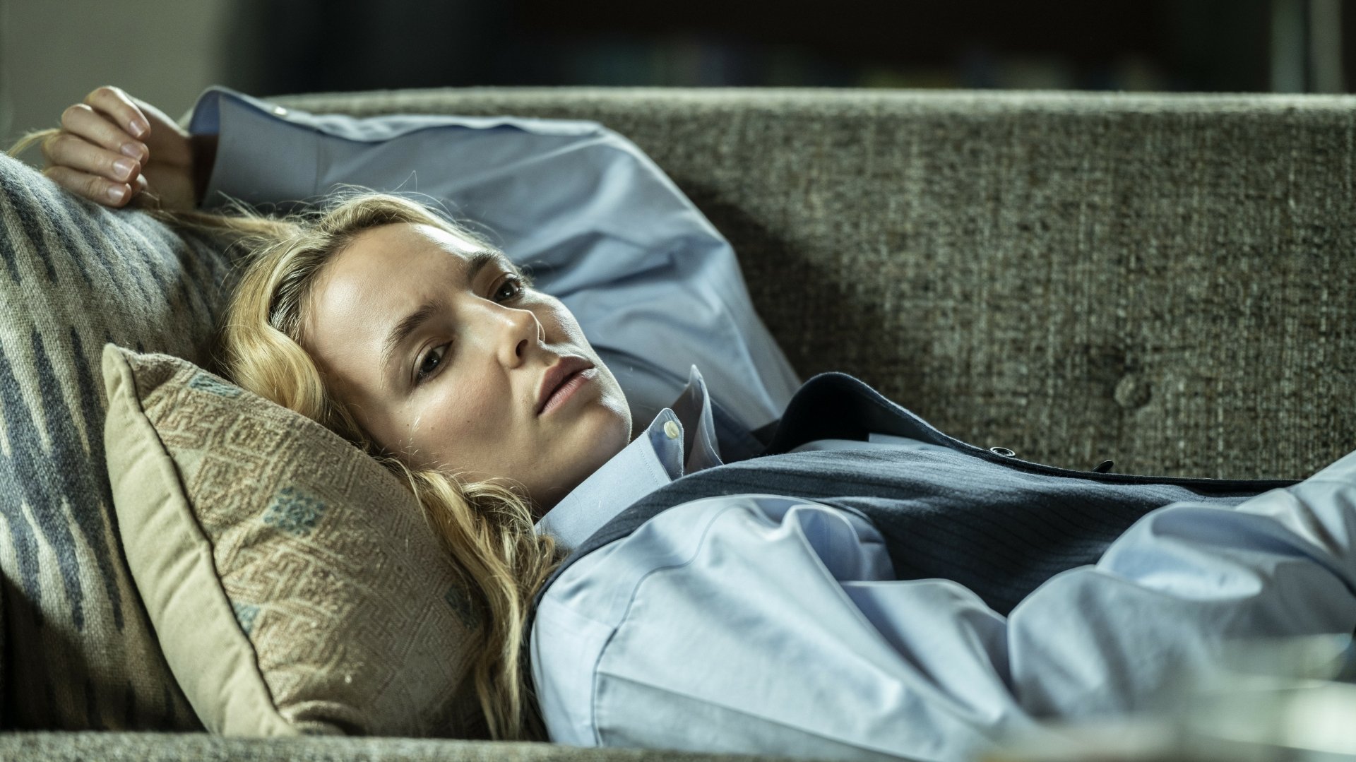 Download Jodie Comer TV Show Killing Eve 4k Ultra HD Wallpaper