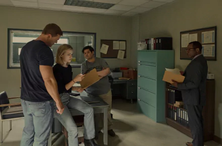 Willa Fitzgerald Alan Ritchson Malcolm Goodwin TV Show Reacher HD Desktop Wallpaper | Background Image