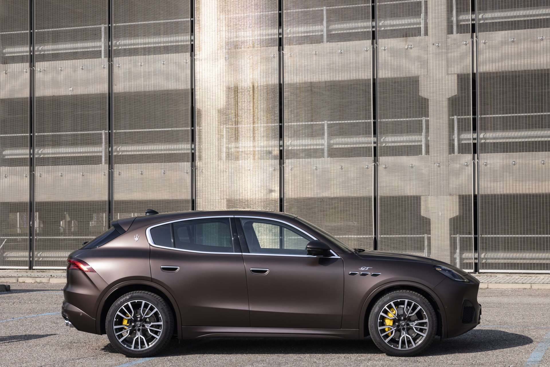 Download Vehicle Maserati Grecale GT 4k Ultra HD Wallpaper