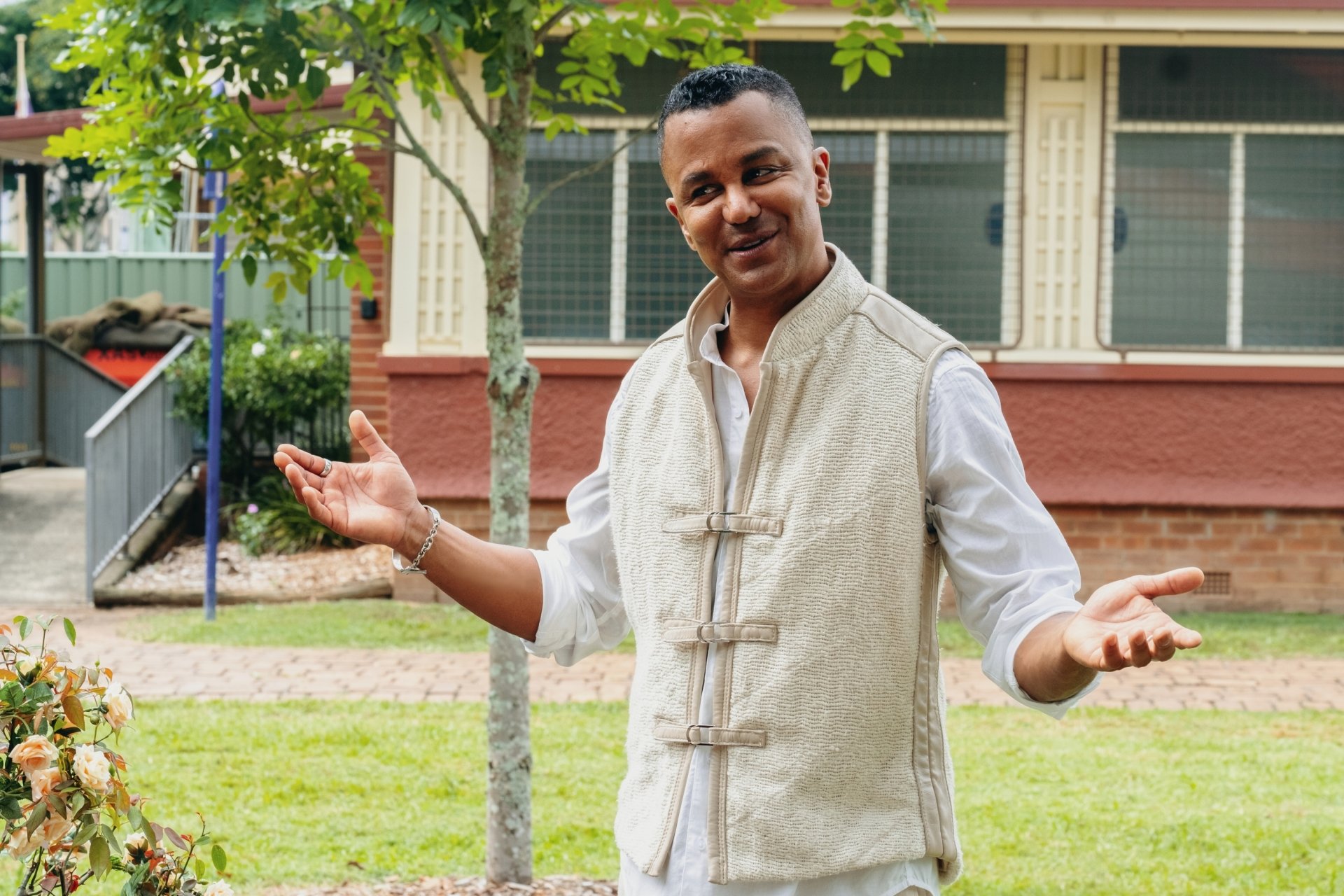 Download TV Show God’s Favorite Idiot HD Wallpaper