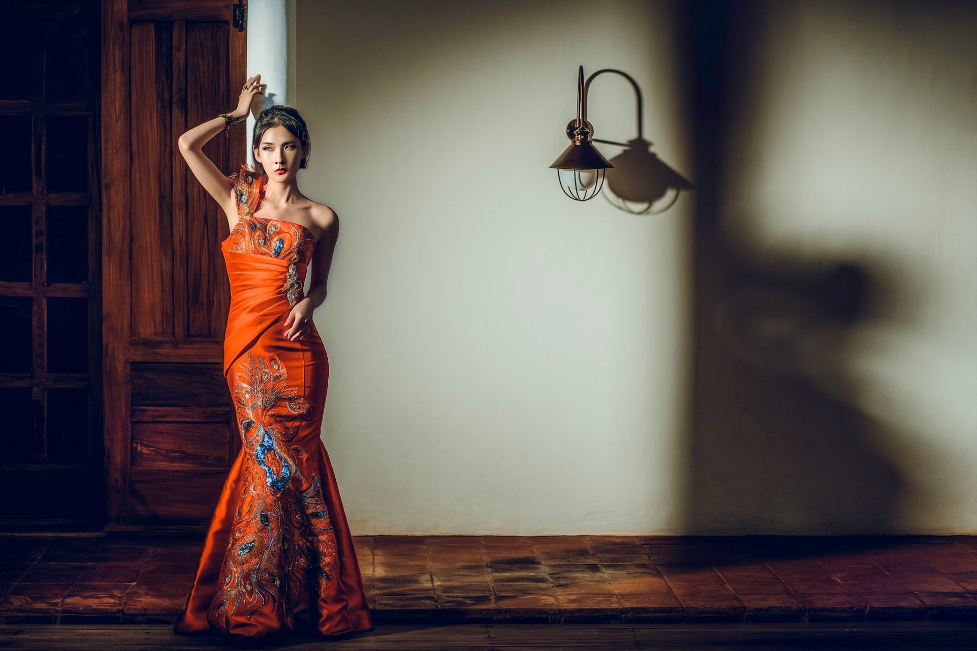 Download Dress Woman Model HD Wallpaper