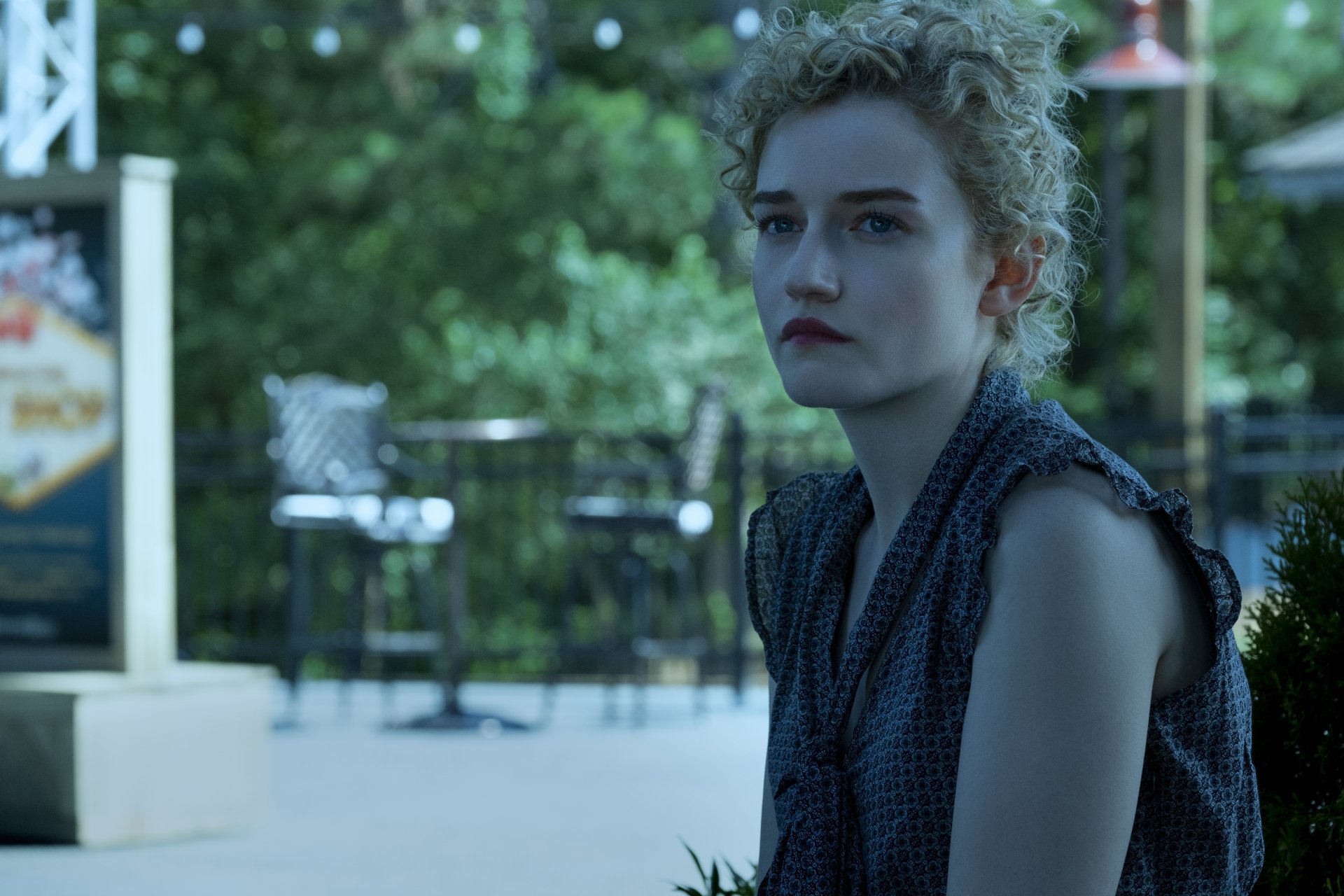 Download Julia Garner TV Show Ozark 4k Ultra HD Wallpaper