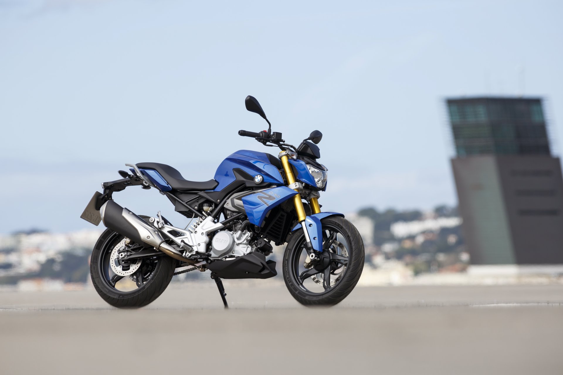 Download Vehicle BMW G310R 4k Ultra HD Wallpaper