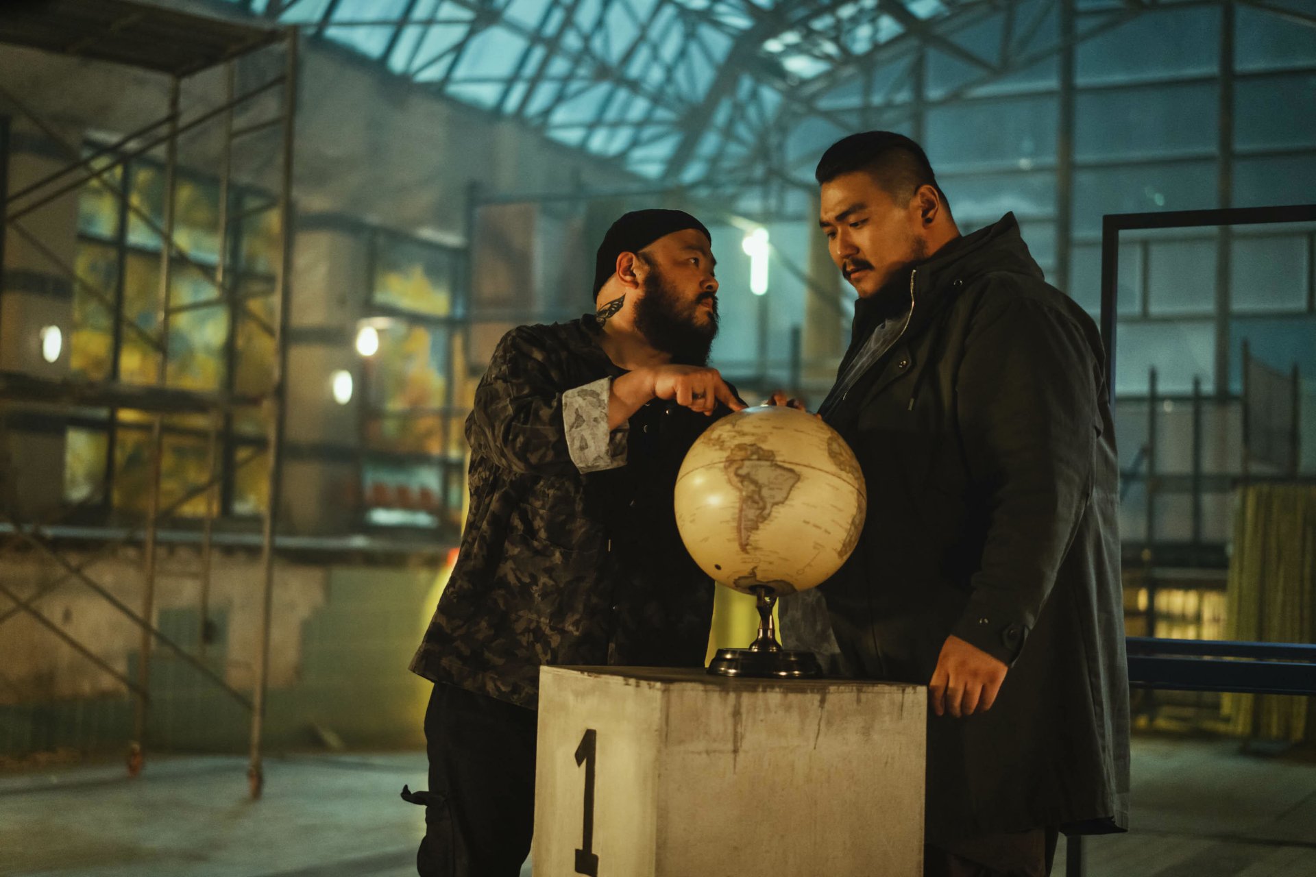 Download TV Show Money Heist: Korea - Joint Economic Area HD Wallpaper