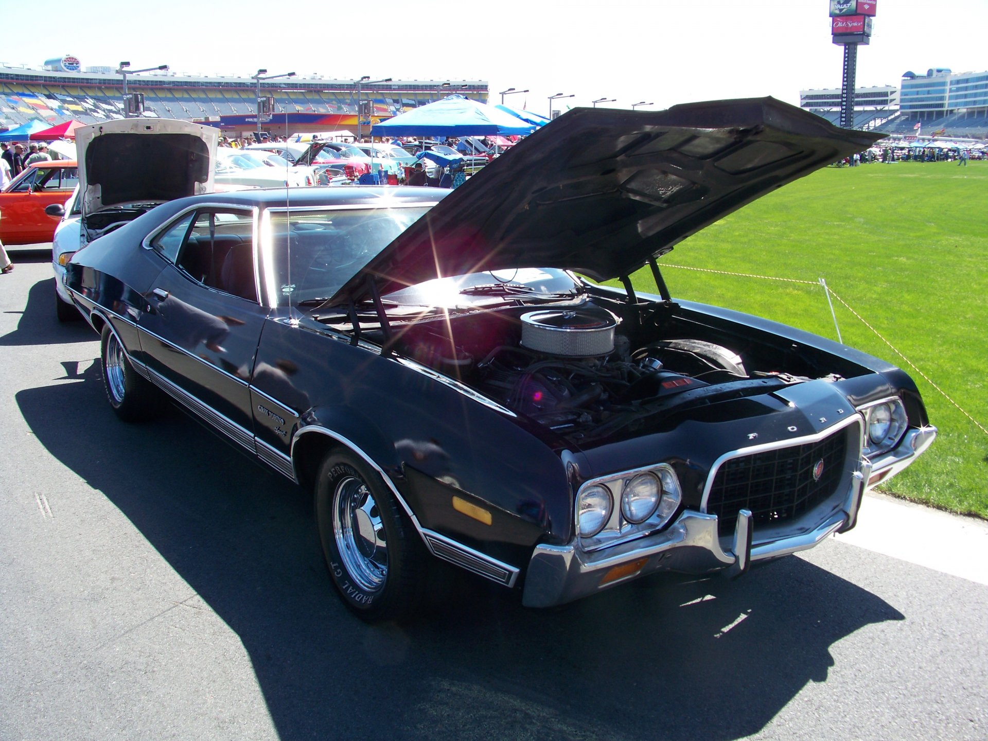 Download Vehicle Ford Gran Torino Sport HD Wallpaper