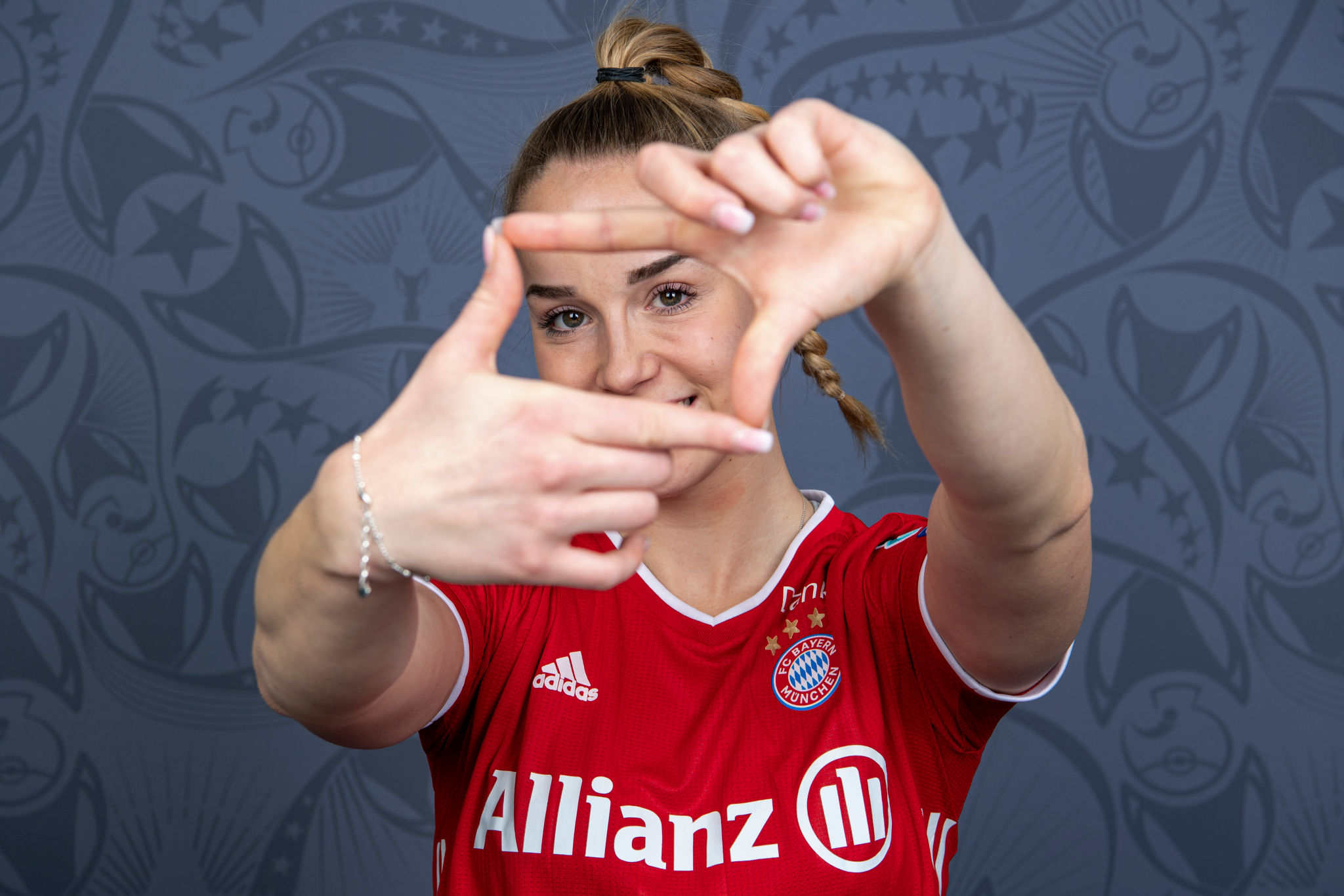 Download Blonde Adidas FC Bayern Munich Soccer German Giulia Gwinn ...