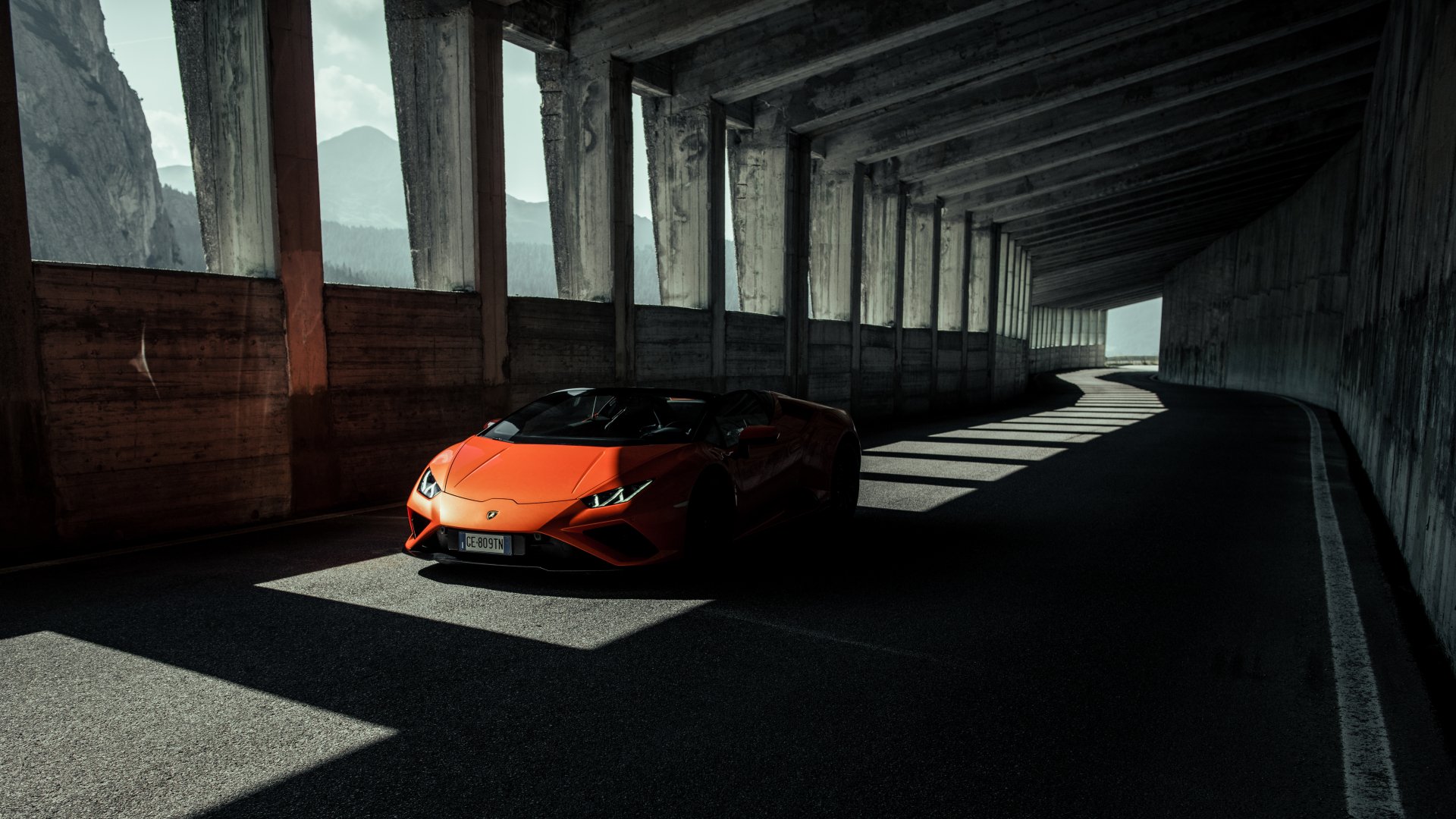 Download Vehicle Lamborghini Huracan Evo 8k Ultra HD Wallpaper