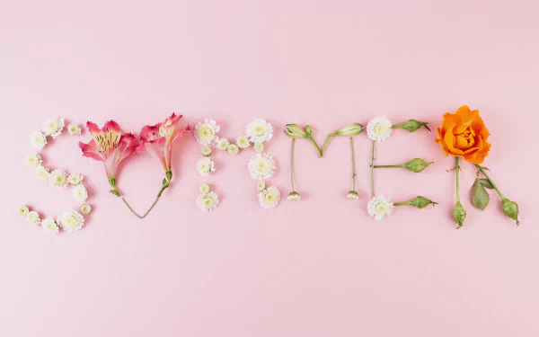  Summer written with flowers