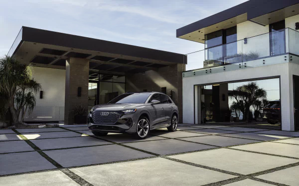  Audi Q4 50 e-tron quattro S line
