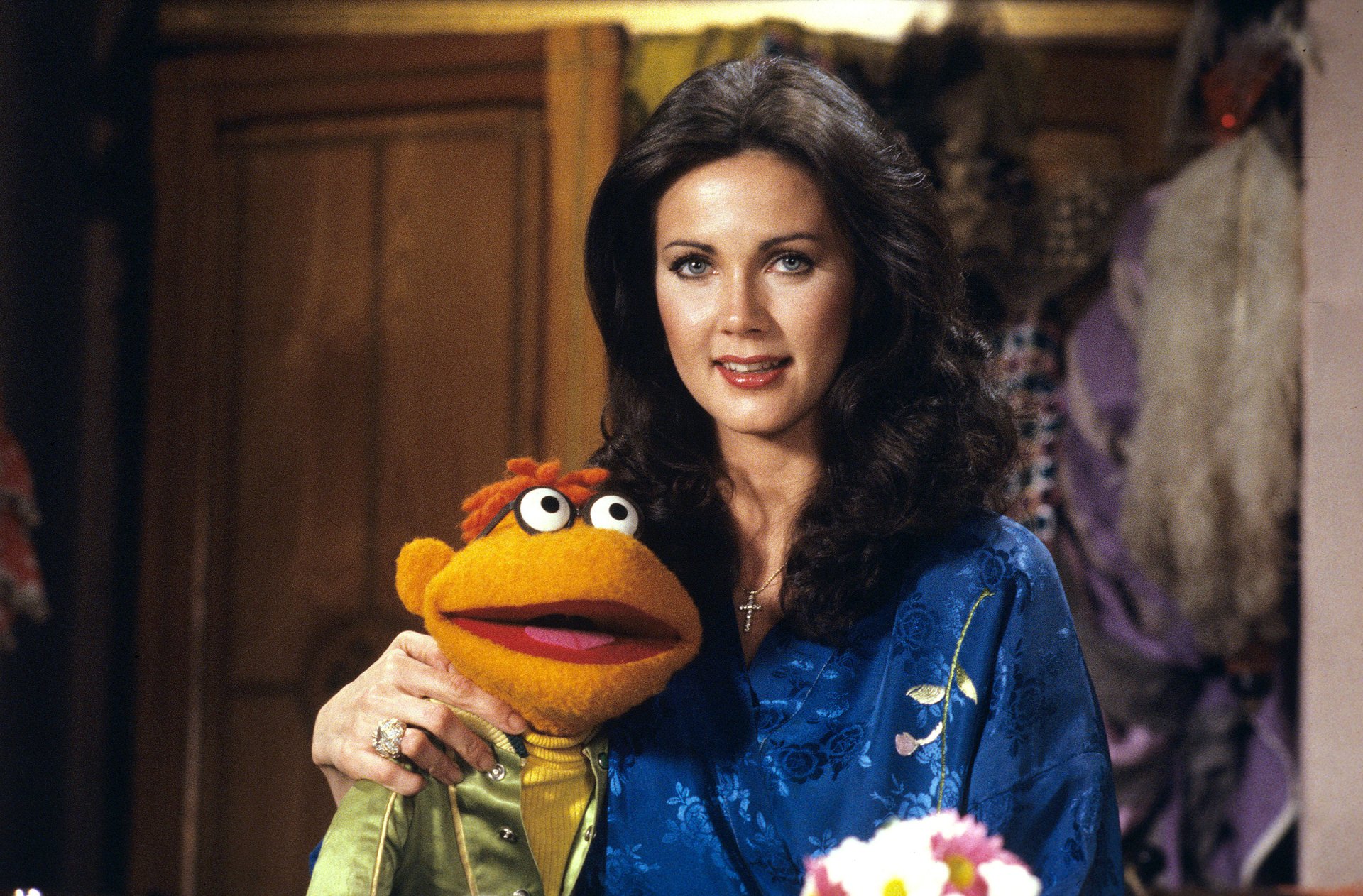 Download Lynda Carter Scooter (Muppet) TV Show The Muppet Show HD Wallpaper