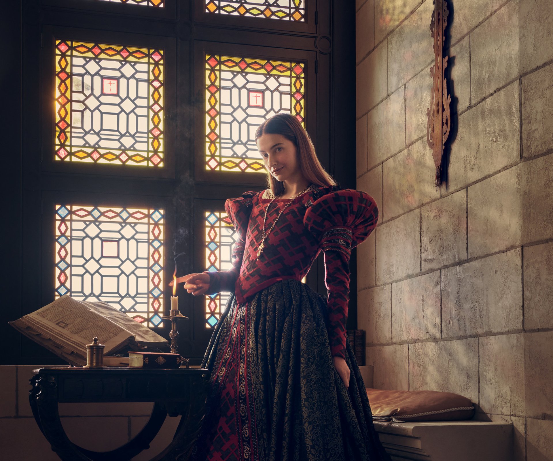 Download TV Show The Serpent Queen HD Wallpaper