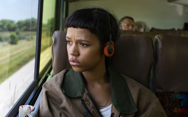  Taylor Russell