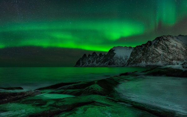 Earth Aurora Borealis Night HD Wallpaper | Background Image