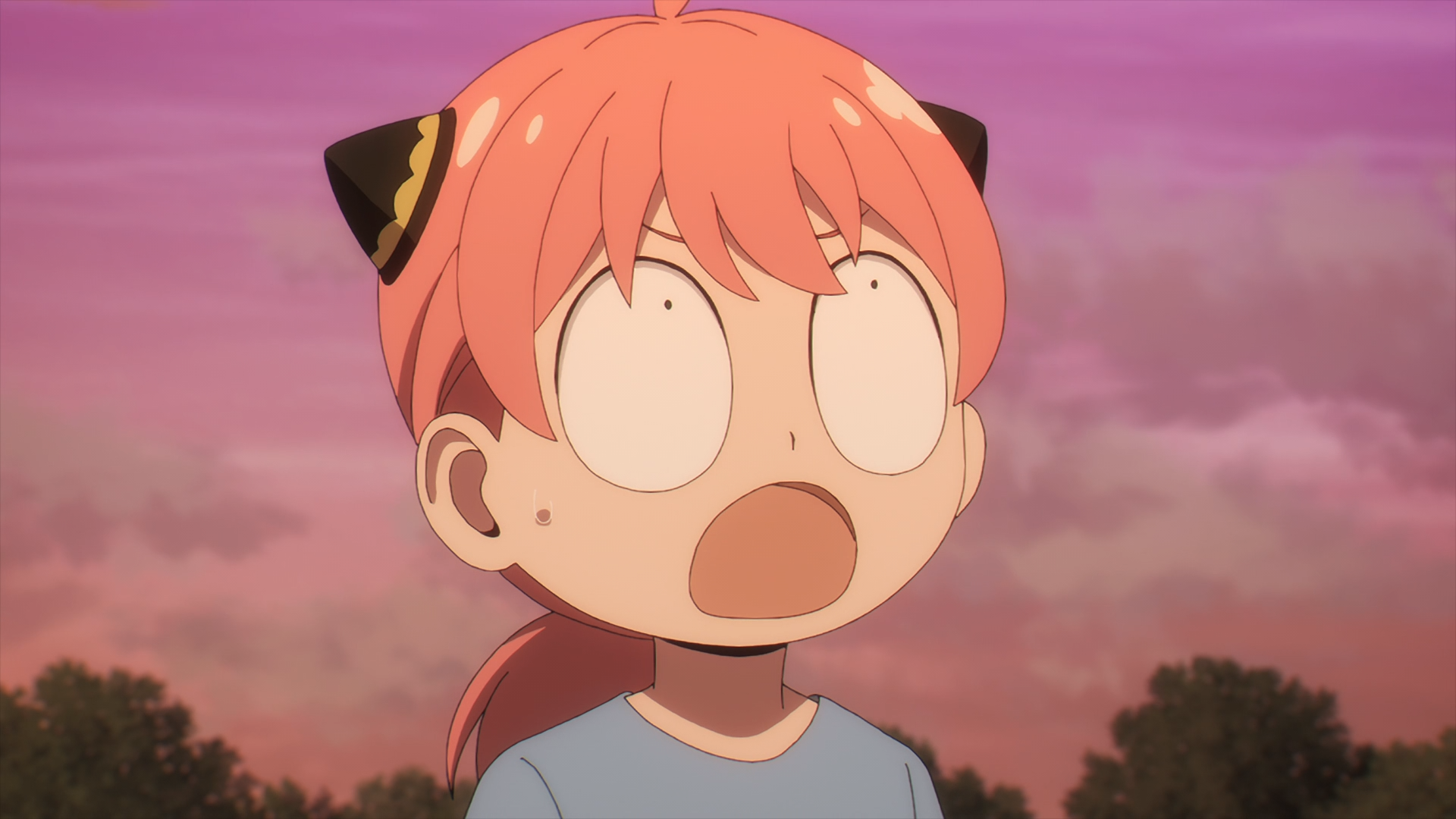 Anya Forger (Spy x Family) in anime style with a shocked, wide-eyed, open-mouthed expression against a purple sunset and treeline — HD PC desktop wallpaper/background