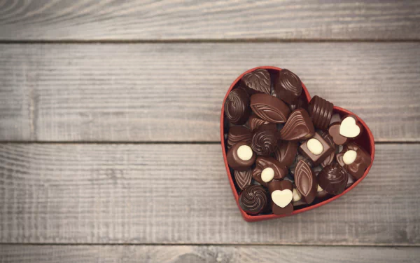 heart-shaped food chocolate HD Desktop Wallpaper | Background Image