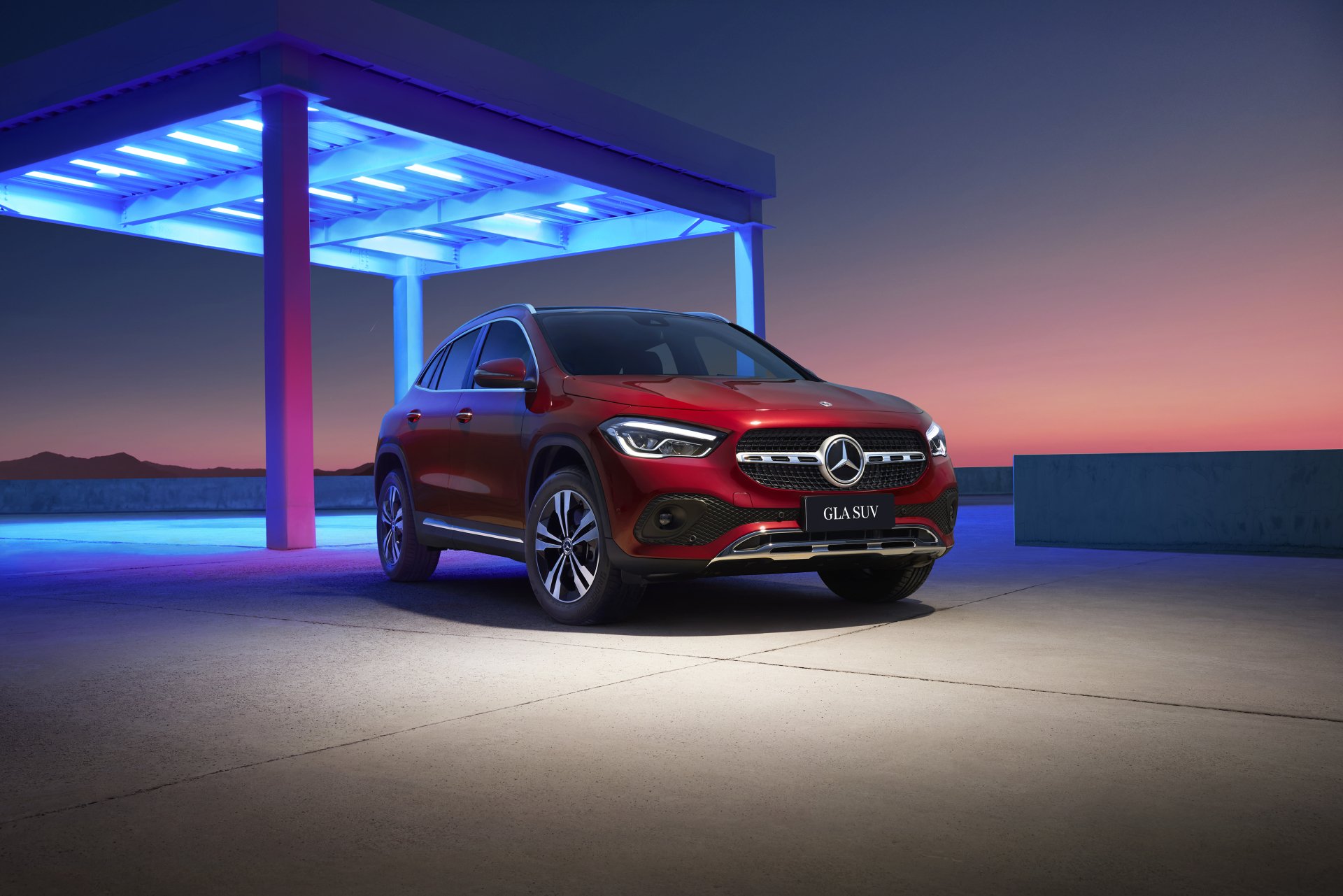 Download Vehicle Mercedes-Benz GLA-Class 4k Ultra HD Wallpaper