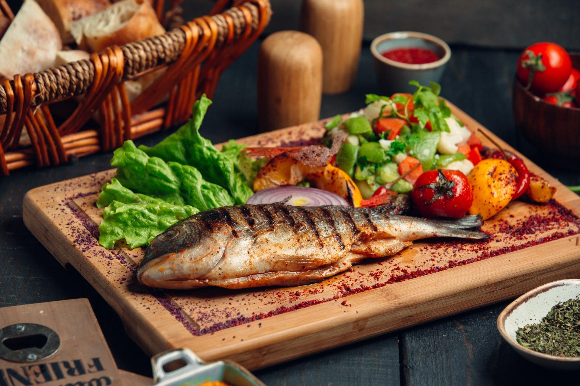 5K Ultra HD Grilled Fish Platter with Fresh Salad