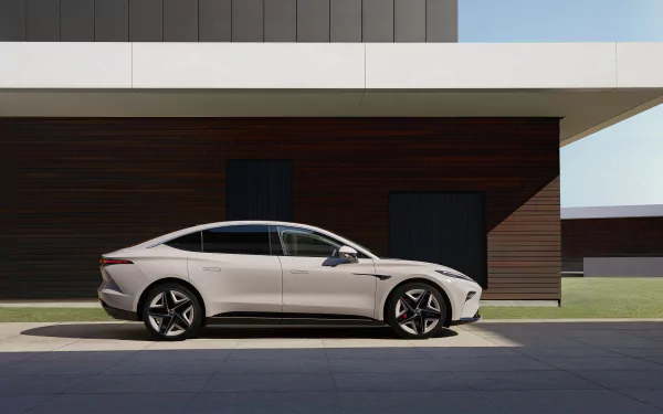 vehicle Rising F7 HD Desktop Wallpaper | Background Image