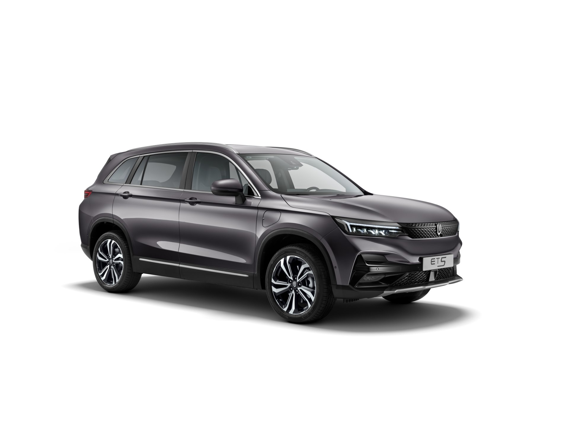 Download Vehicle Skywell ET5 8k Ultra HD Wallpaper