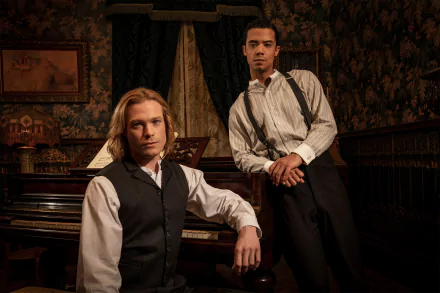 Sam Reid Lestat de Lioncourt Jacob Anderson Louis de Pointe du Lac TV Show Interview with the Vampire HD Desktop Wallpaper | Background Image