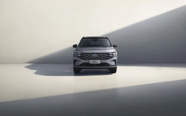  Ford Edge L Titanium